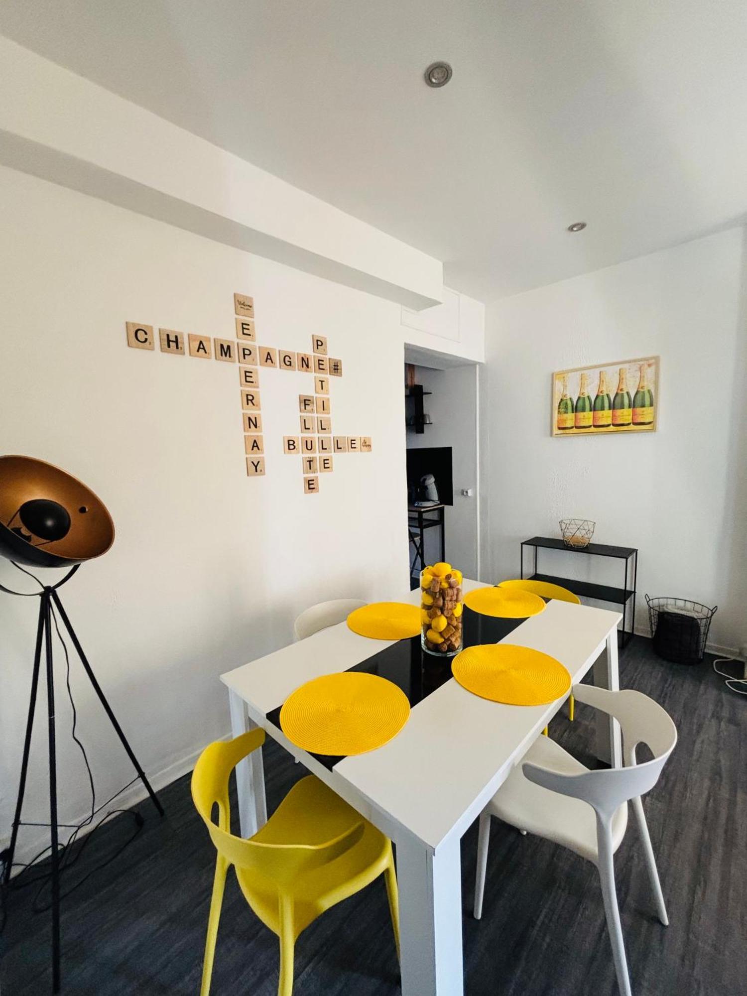 Petille En Champagne - 1 Chambre - Terrasse Epernay Exterior photo